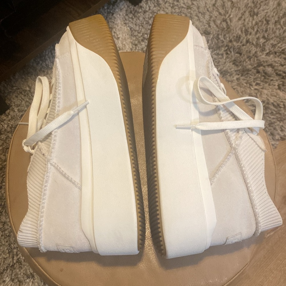 UGG Women's EZ-DUZZIT LACE Sneaker, White/Cream, US size 9 - Picture 5 of 8